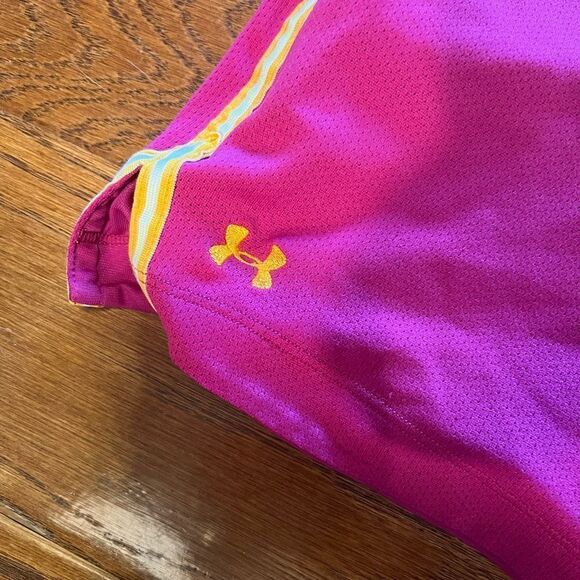 Under Armour size XL fuchsia color elastic band shorts - Picture 4 of 8